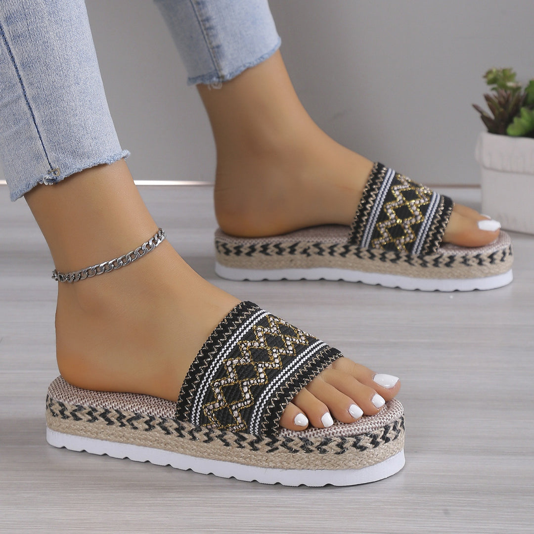 Donna Geometric Weave Platform Sandals