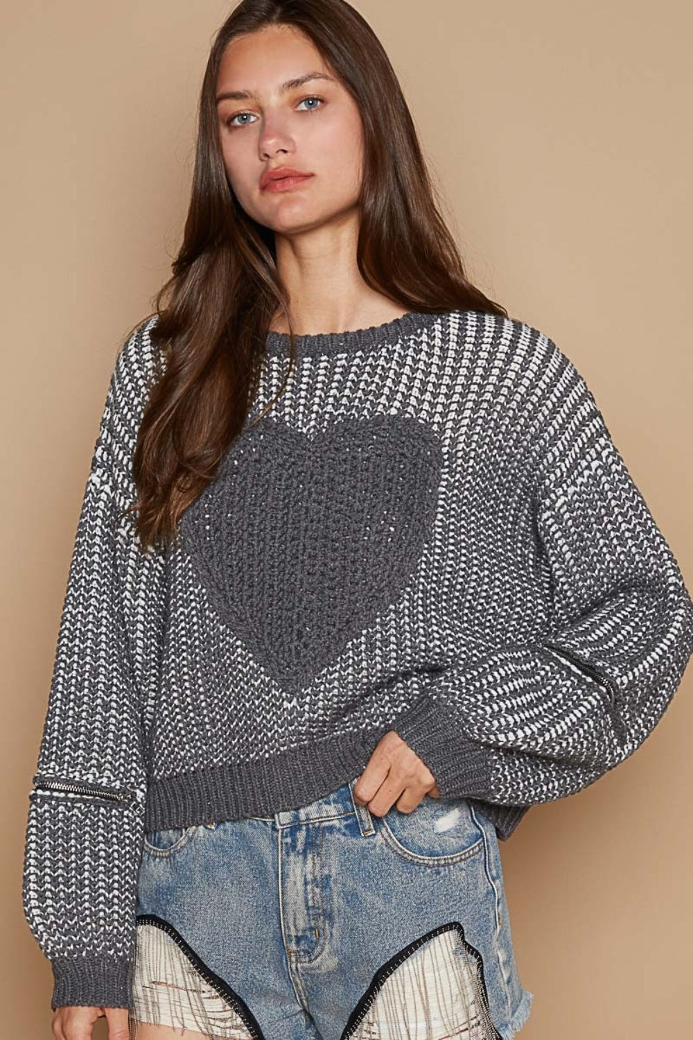 Addi Zipper Heart Point Sleeve Sweater