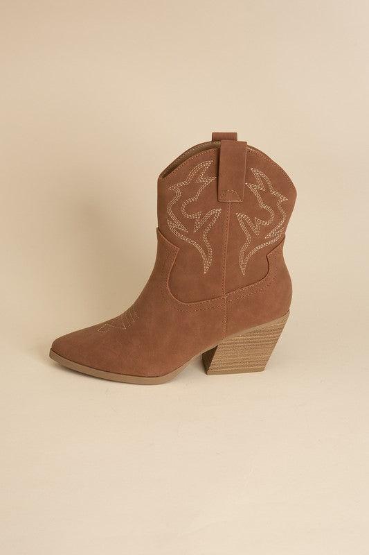 Jenna Chic Western Boots - Klazzi Fashion Boutique