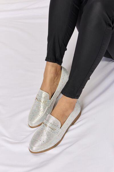  Rhinestone Pointy Toe Loafers