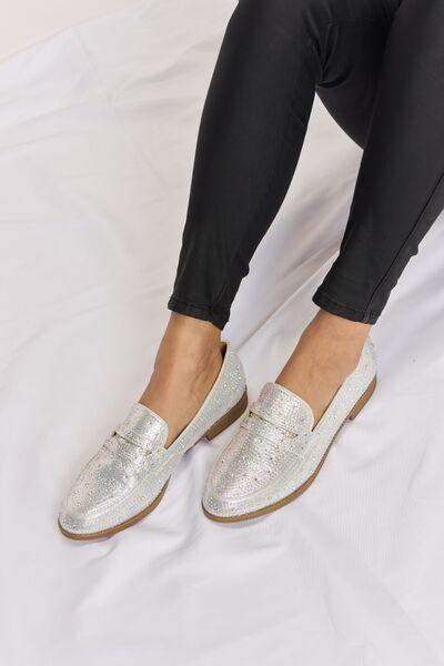  Rhinestone Pointy Toe Loafers