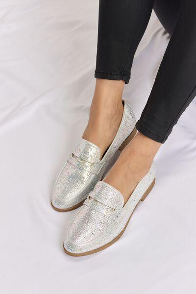  Rhinestone Pointy Toe Loafers